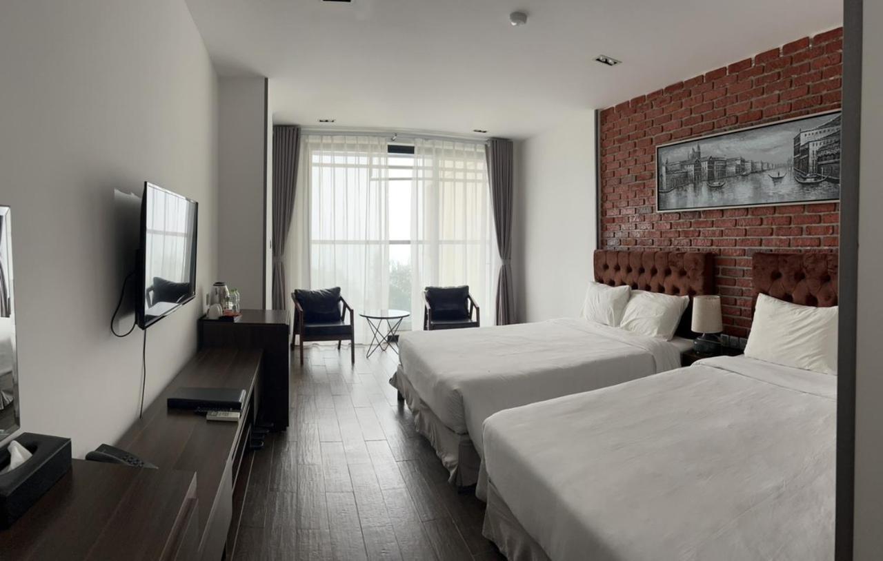 The Marron Hotel Thanh Hoa Bagian luar foto