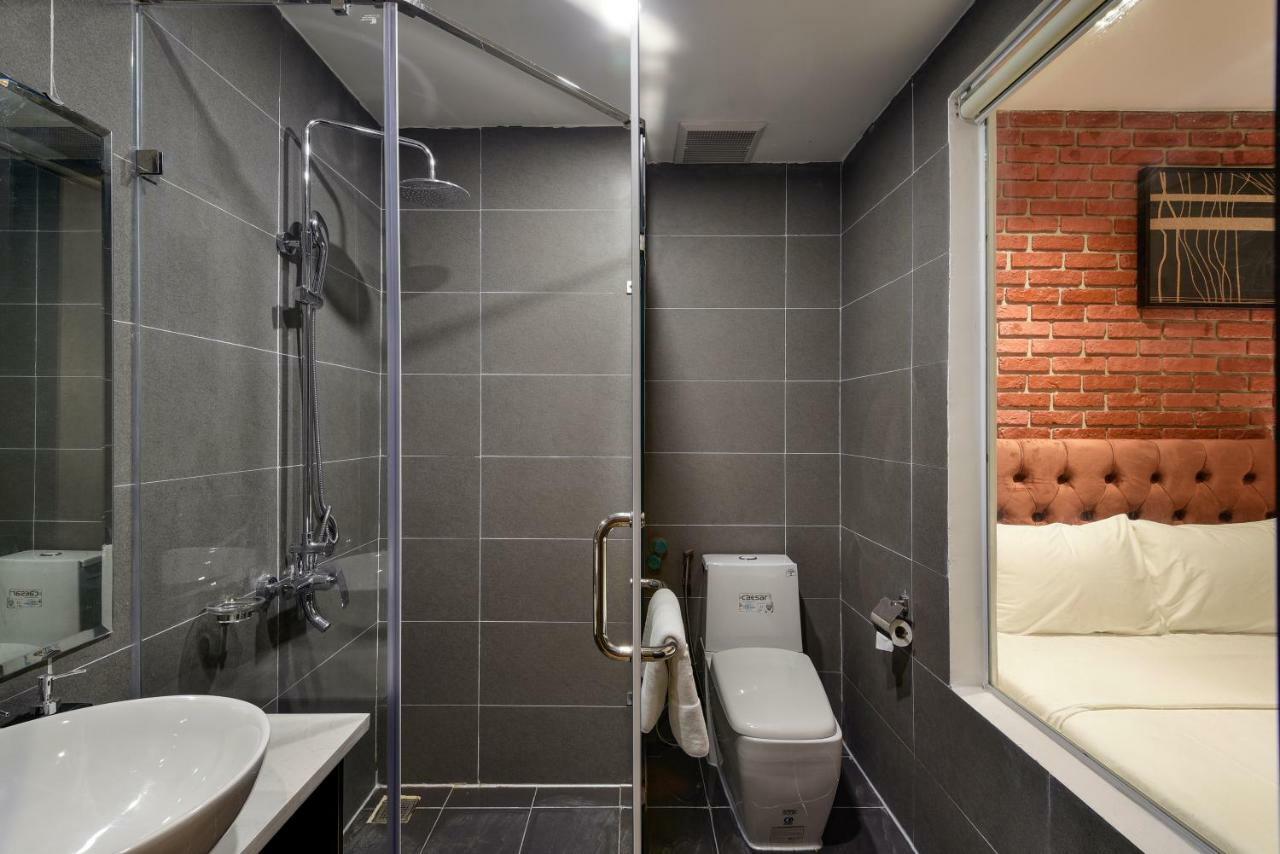 The Marron Hotel Thanh Hoa Bagian luar foto