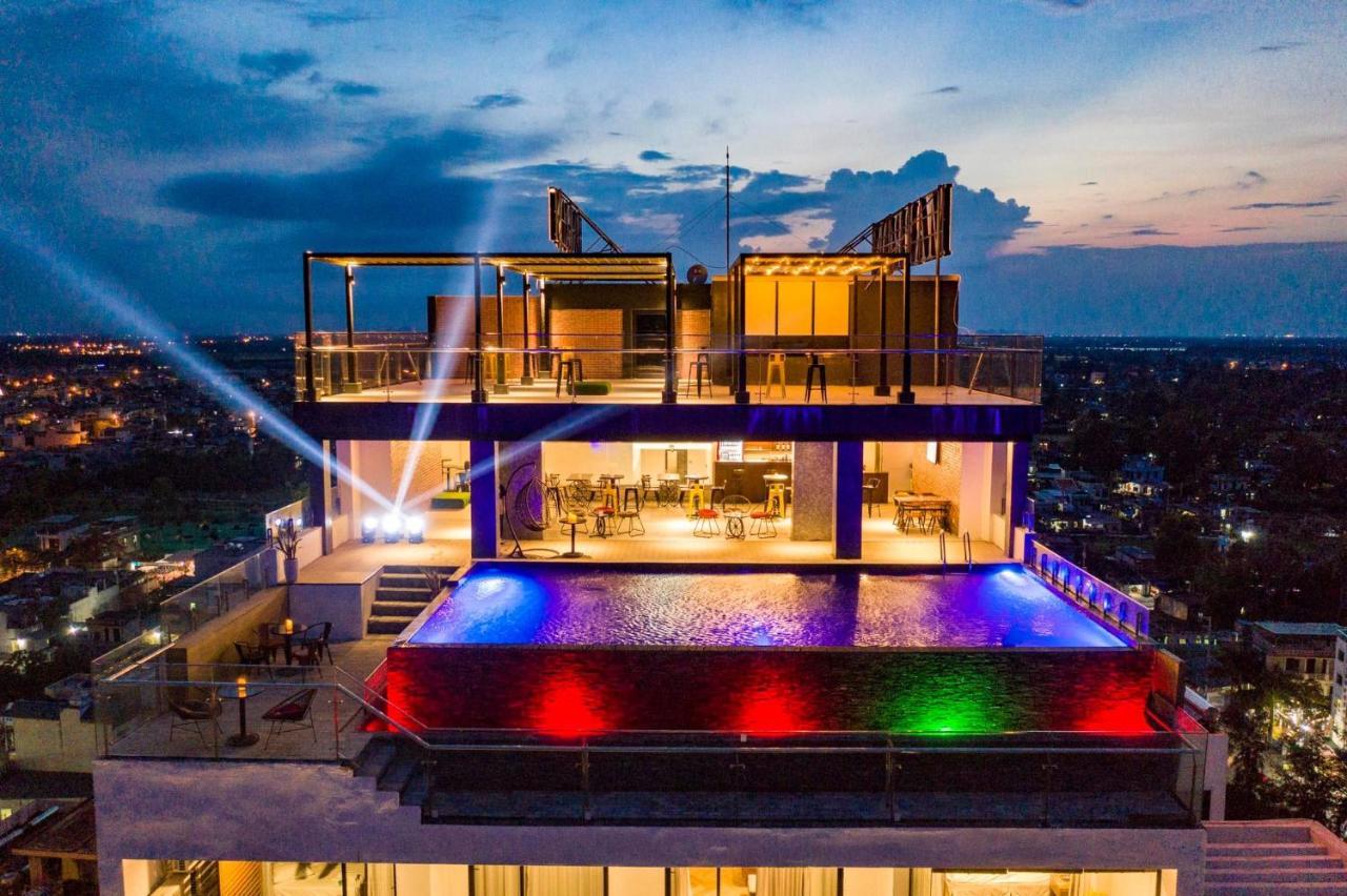 The Marron Hotel Thanh Hoa Bagian luar foto